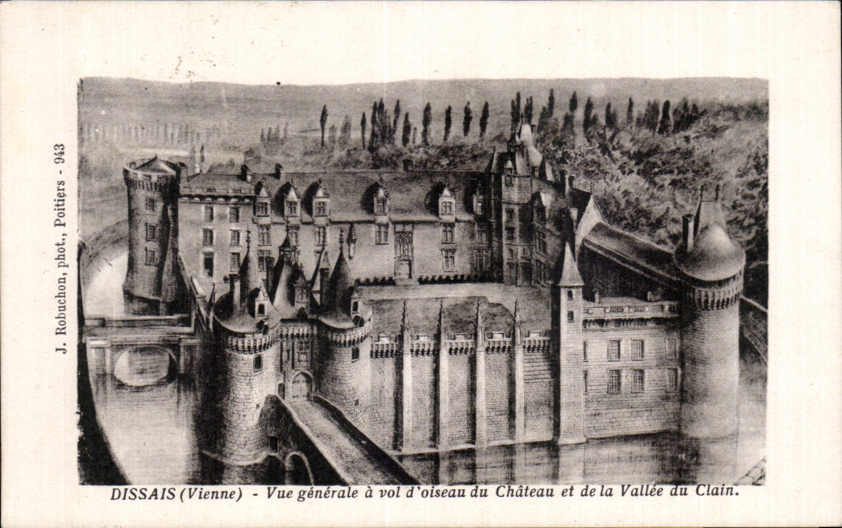 Dissais - Vue Generale a vol oiseau du Chateau - CPA