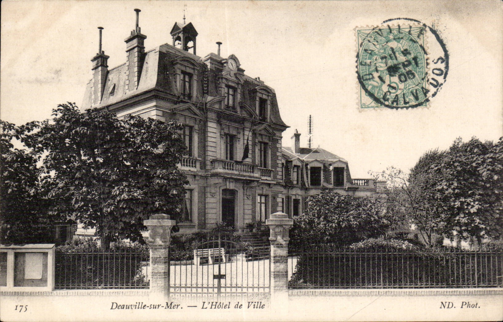 Deauville-sur-Mer — Das Rathaus — ND. Phot. n°175