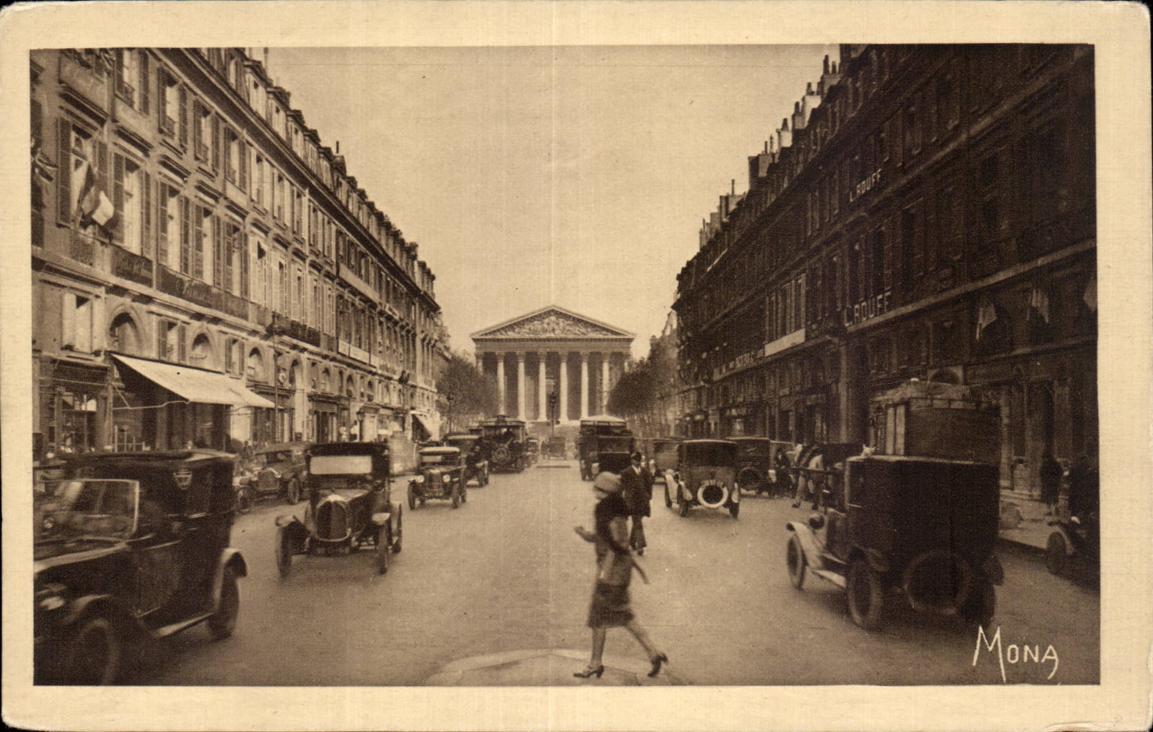 Paris - 8 - La Rue Royale et la Madeleine - CPA