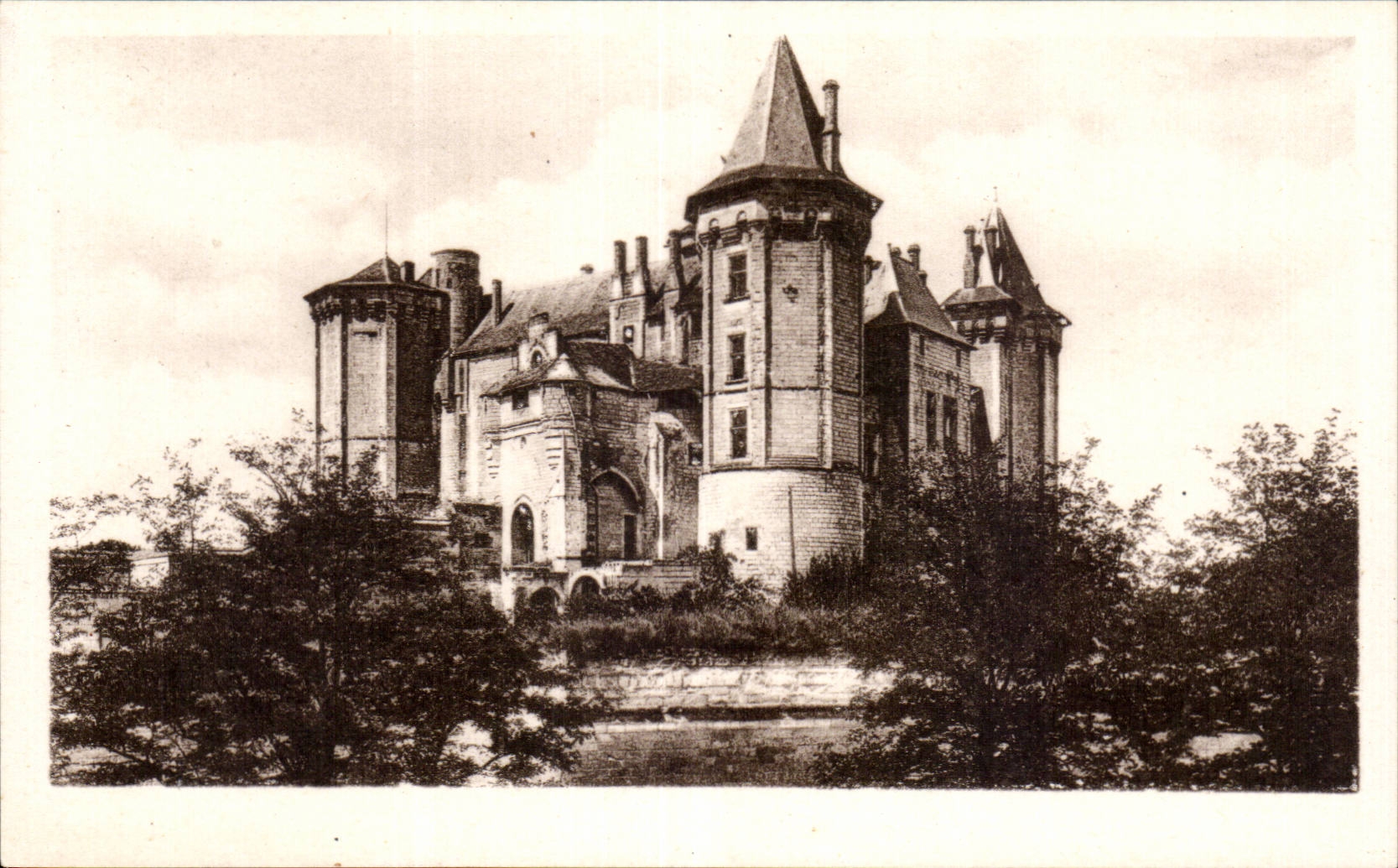 Saumur - Le Chateau - CPA