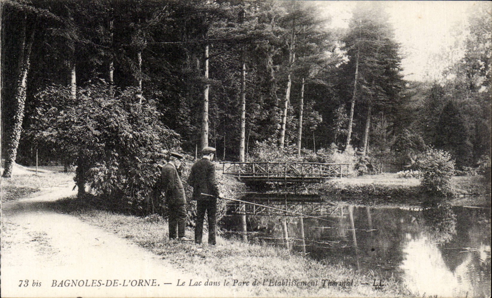 Bagnoles-de-l'Orne — Le Lac dans le Parc de l'Établissement Tueranal — LL, n° 73 bis