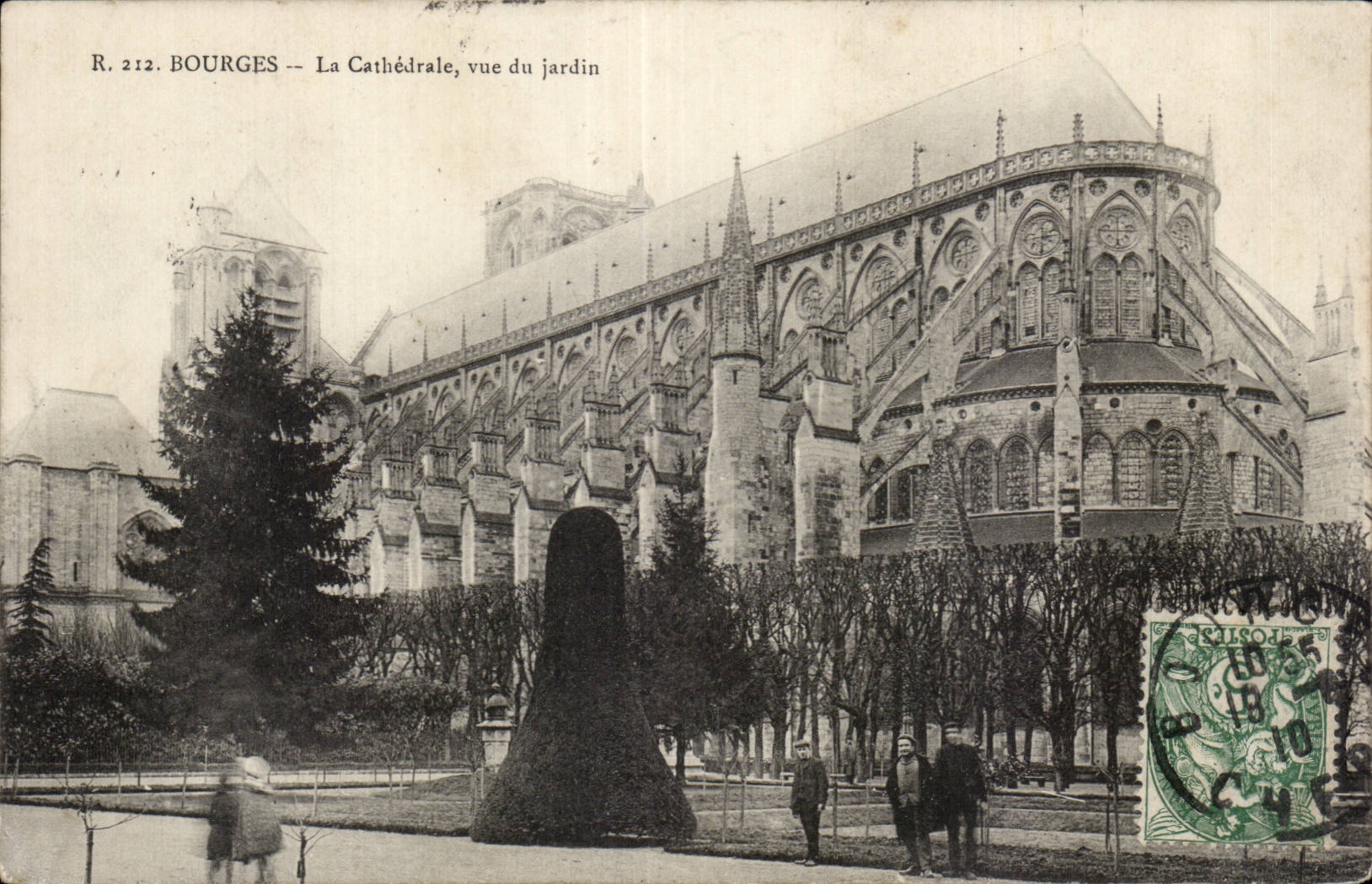 CPA Bourges La cathedrale vue du jardin