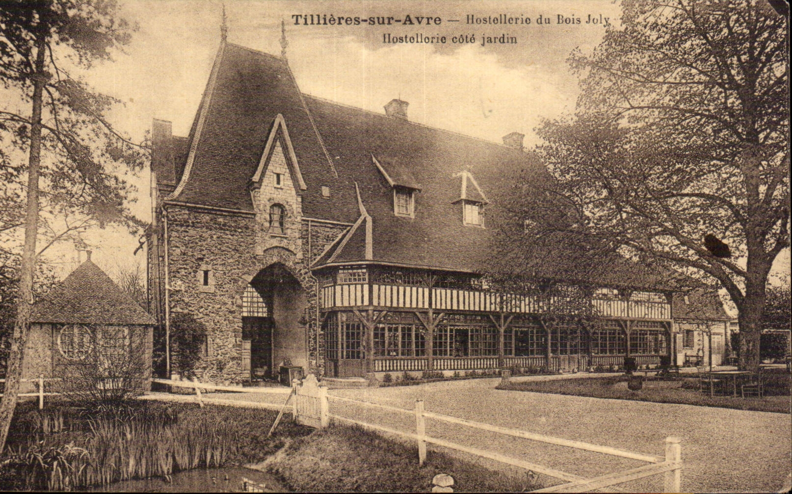 CPA Tillieres sur Avre Hostellerie du Bois July 