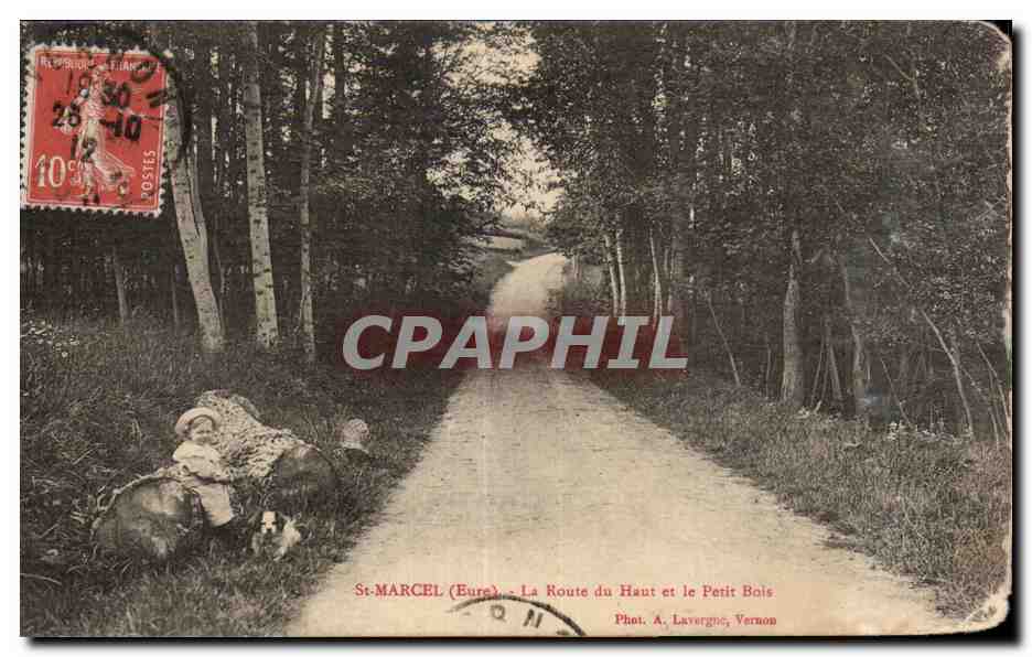 St-MARCEL (Eure) — La Route du Haut et le Petit Bois — Phot. A. Lavergne, Vernon
