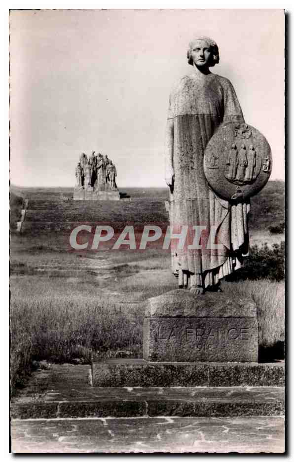 Monument de la Victoire sur la Butte Chalmont — Oulchy-le-Château (Aisne) — Éditions La France
