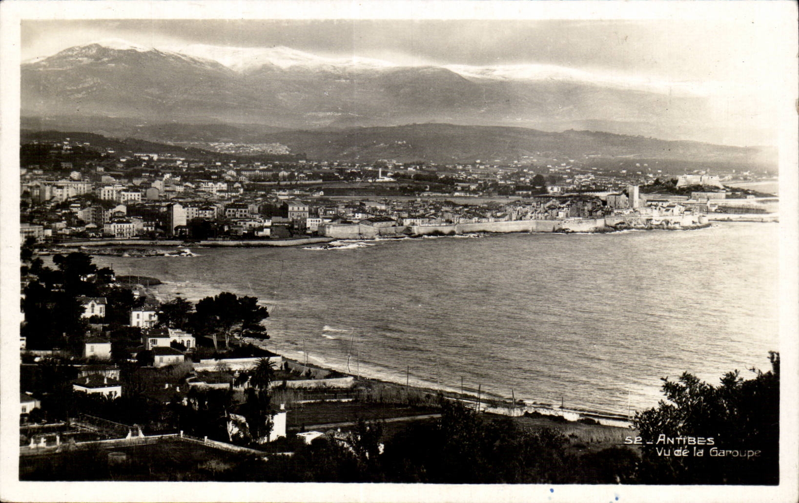 Antibes — Vue de la Garoupe — Les Éditions Mar, Nice