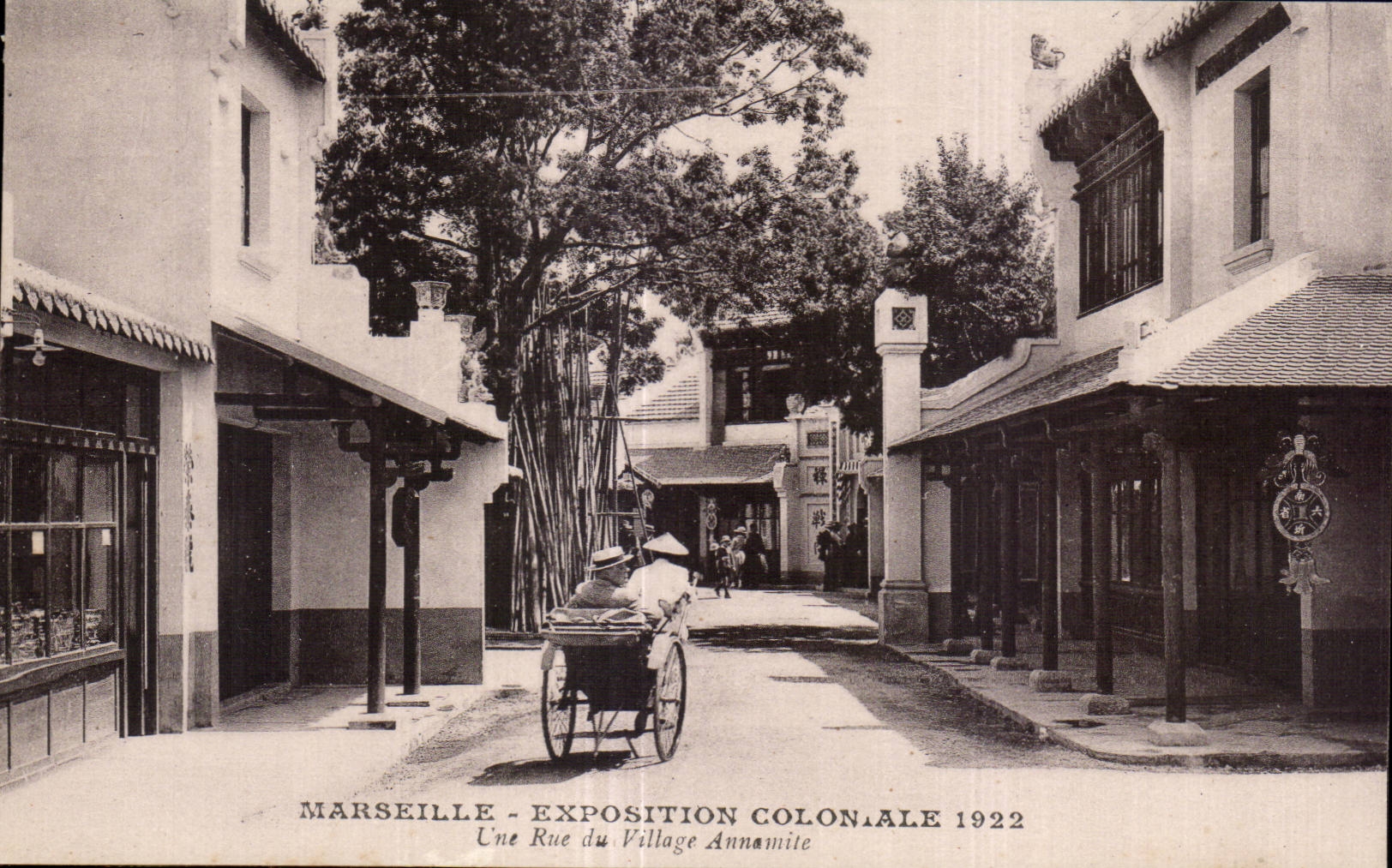 Marseille - Exposition Coloniale 1922 — Une Rue du Village Annamite