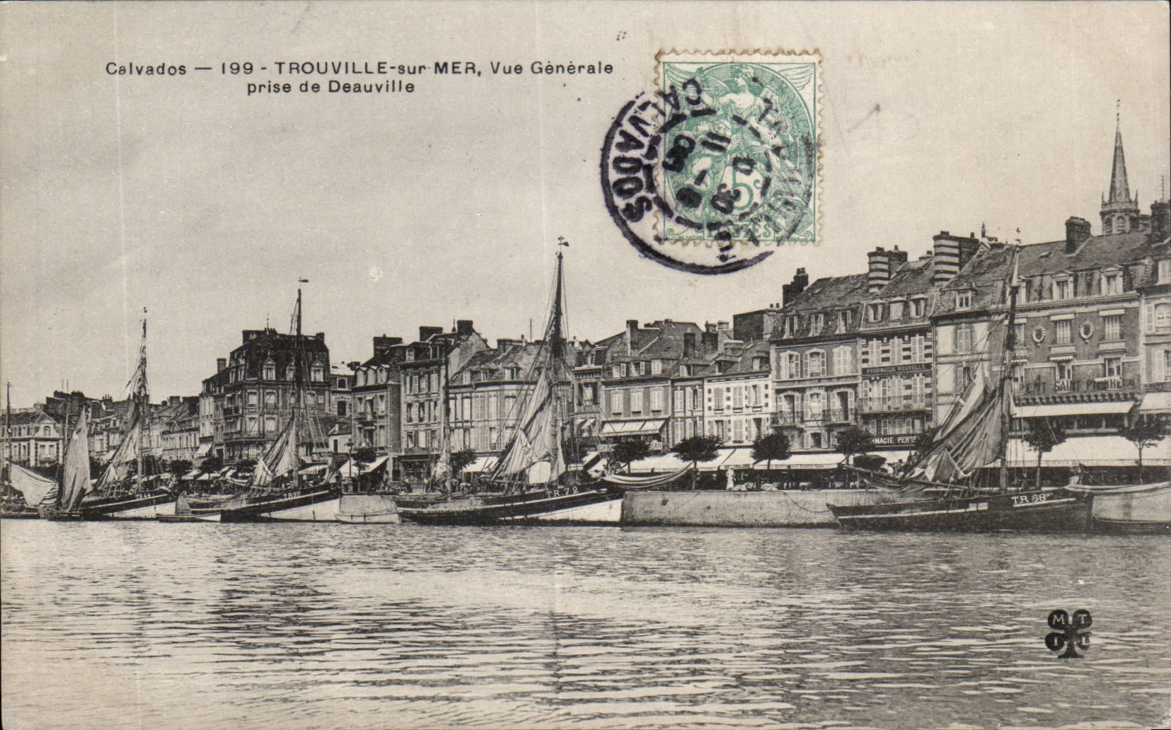 CPA Trouville sur Mer Vue generale prise de Deauville