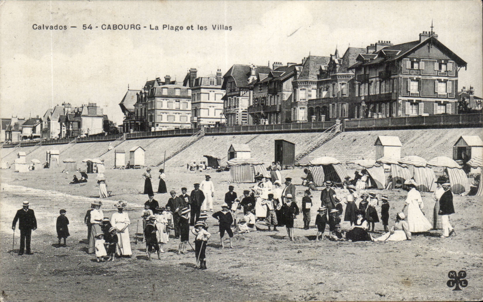 CPA Cabourg La plage et les villas