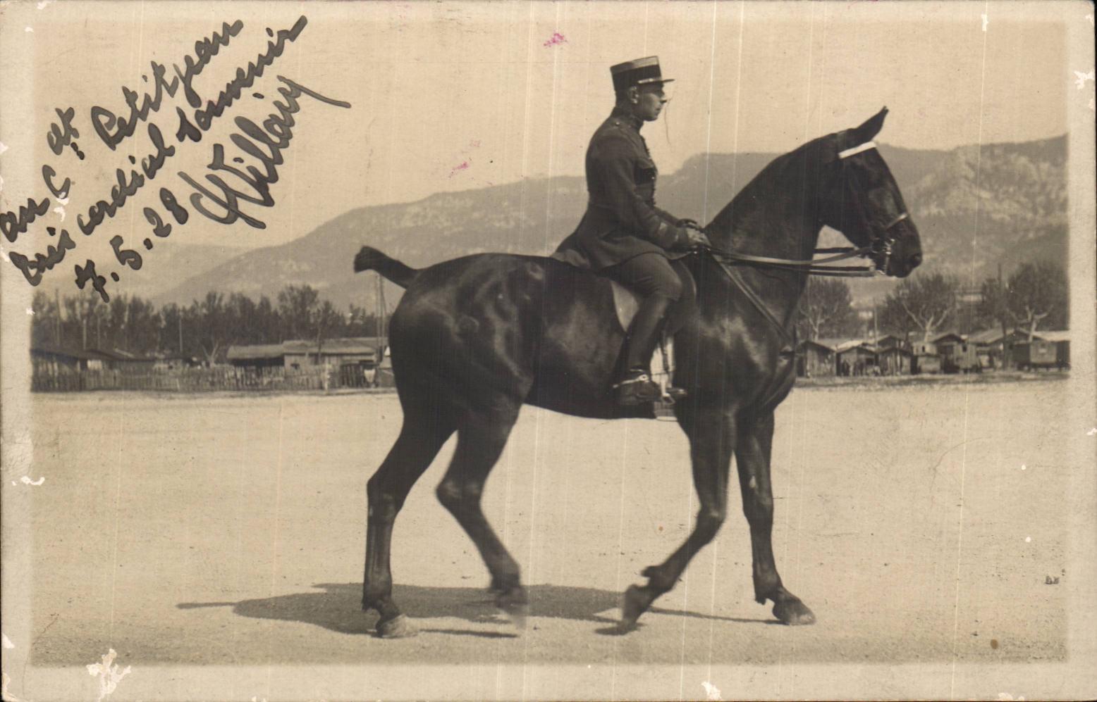CARTE PHOTO Militaria Soldat Cavalier Cheval