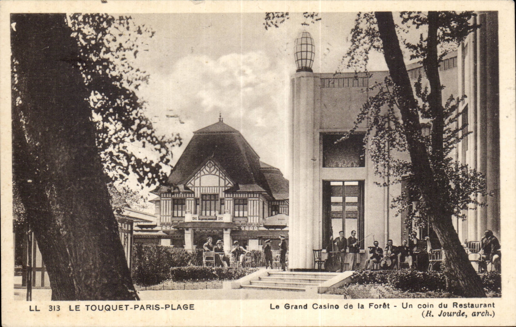 Le Grand Casino de la Forêt - Un coin du Restaurant — R. Jourde, arch. — LL 313
