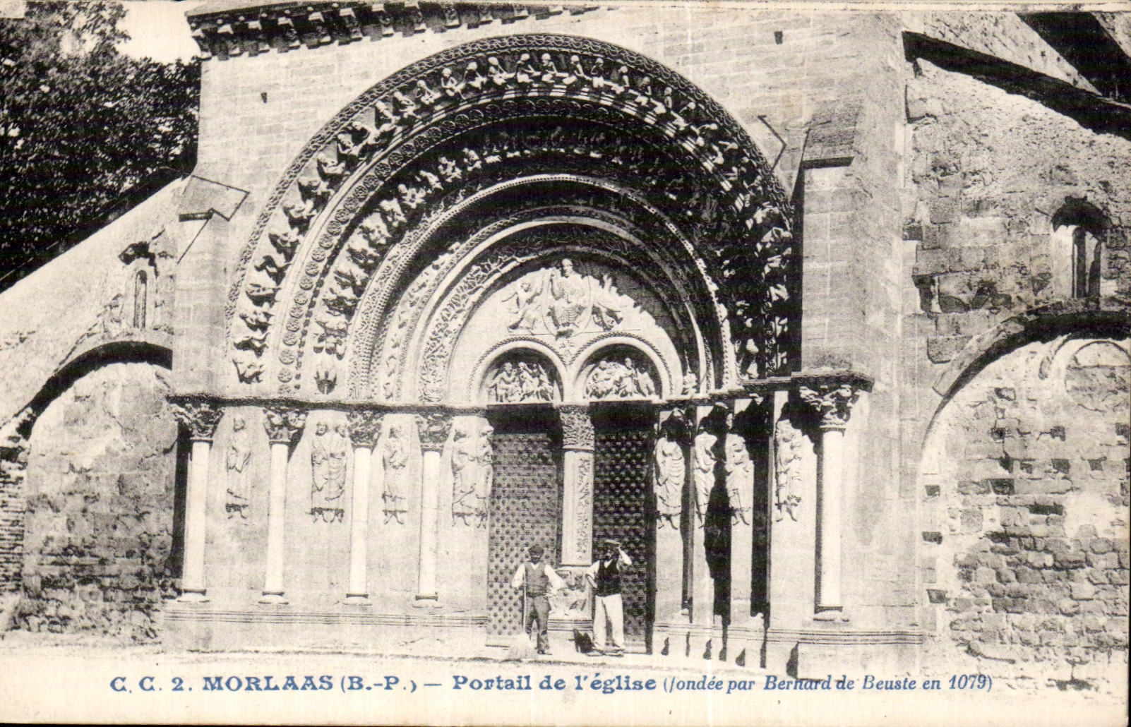 CPA Morlaas Portai de l eglise 