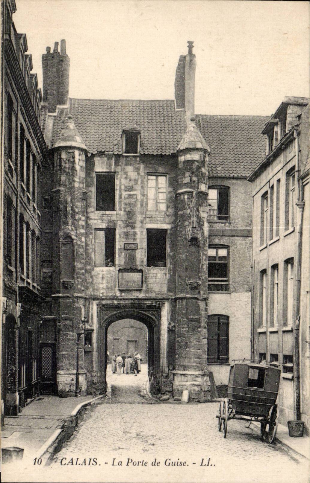 CPA Calais La porte de Guise