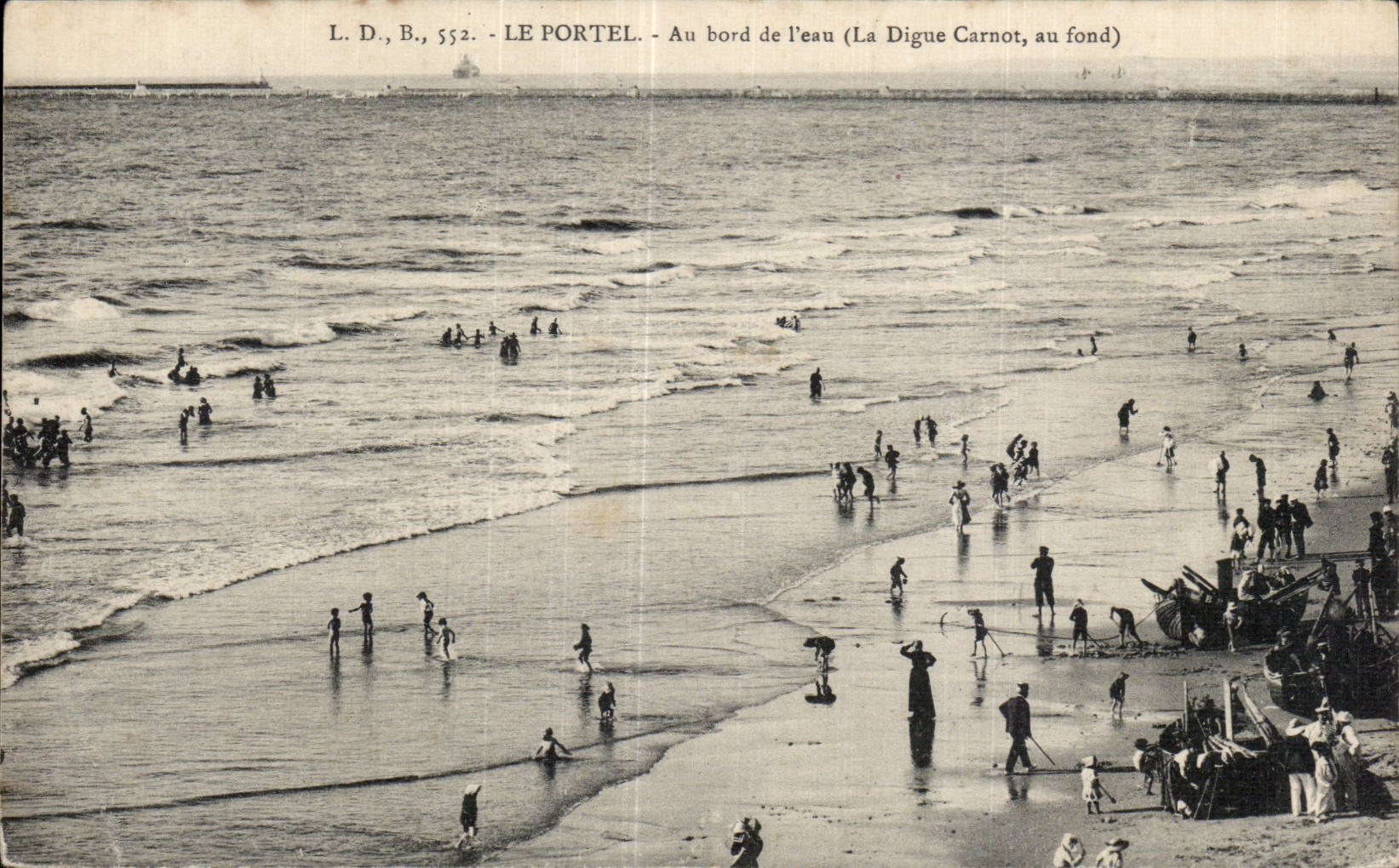 CPA Le Portel Au bord de l eau (la digue Carnot )