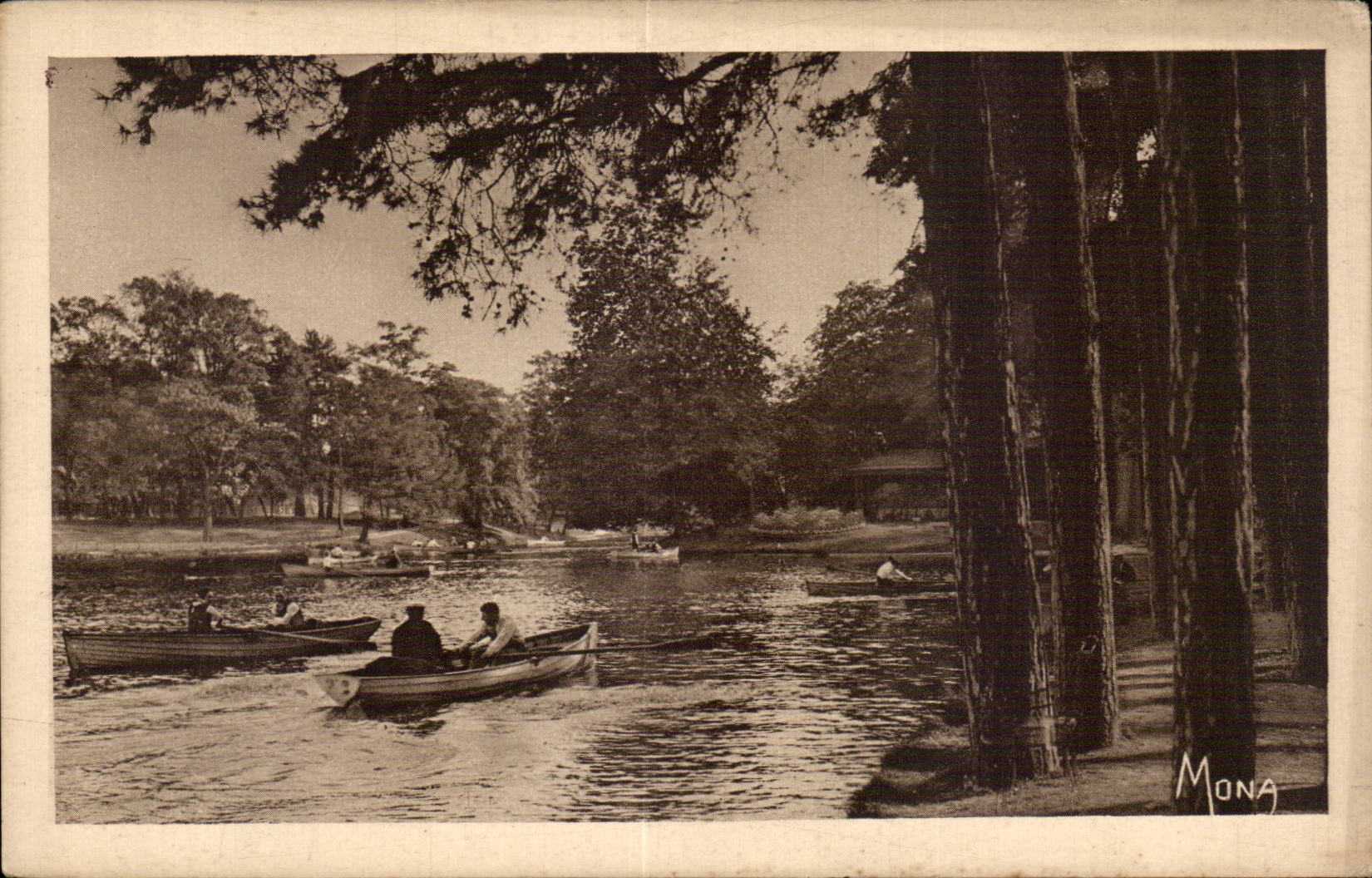 CPA Paris Bois de Boulogne Une partie de canot 
