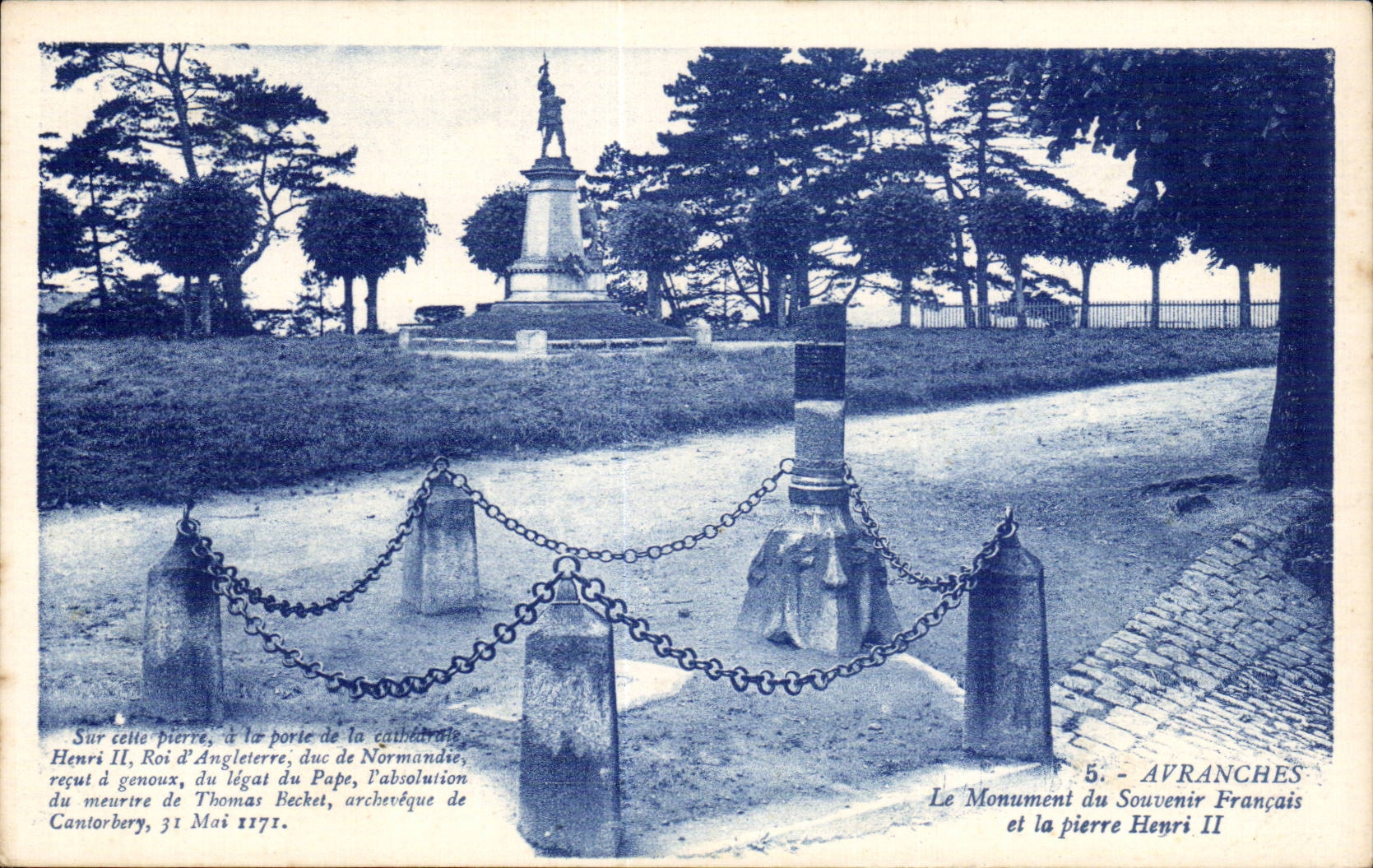 Avranches — Le Monument du Souvenir Français et la pierre Henri II — G. Artun, Nantes