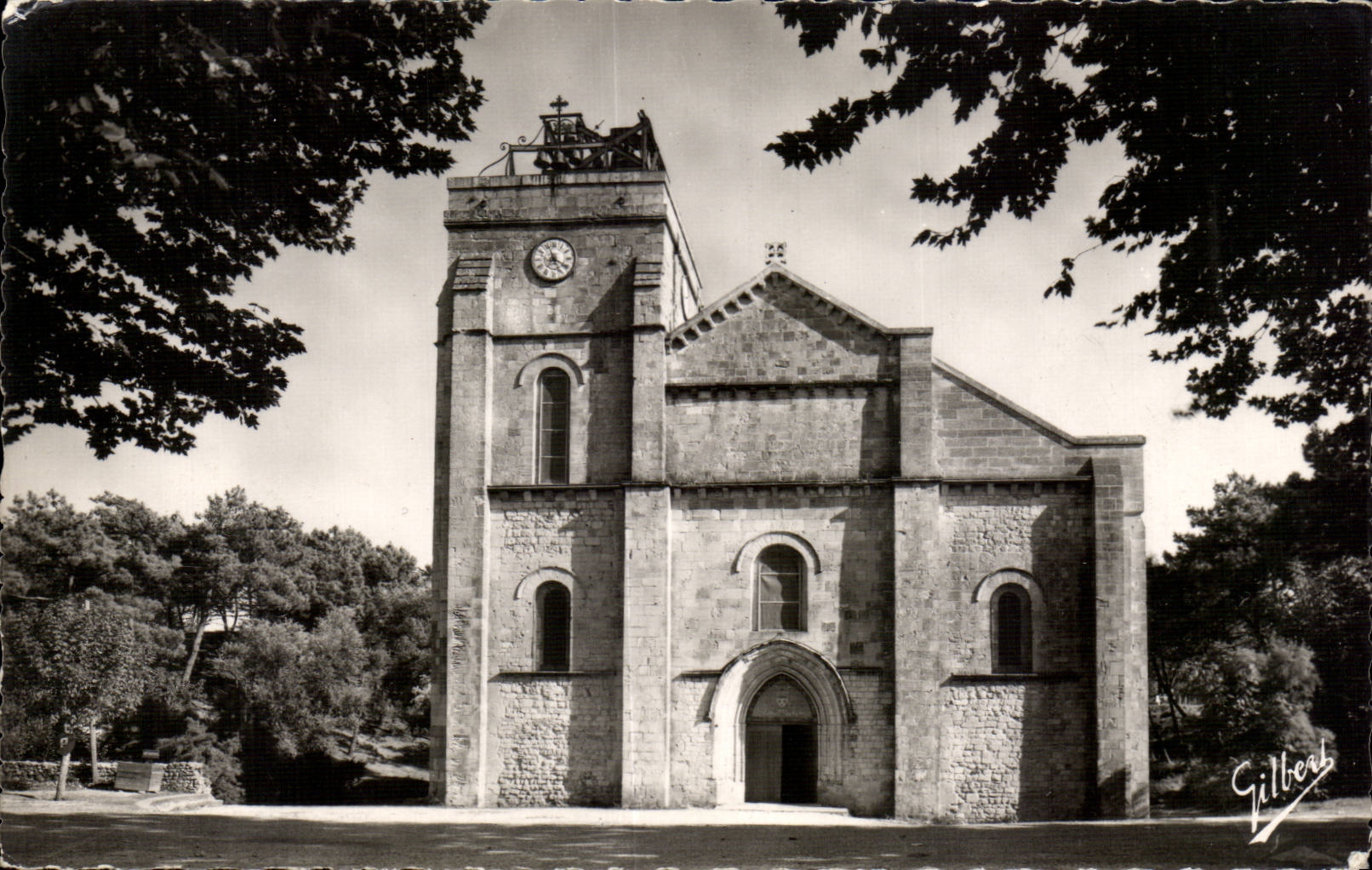 CPSM Soulac sur Mer Basilique de Notre Dame de Fin des terres