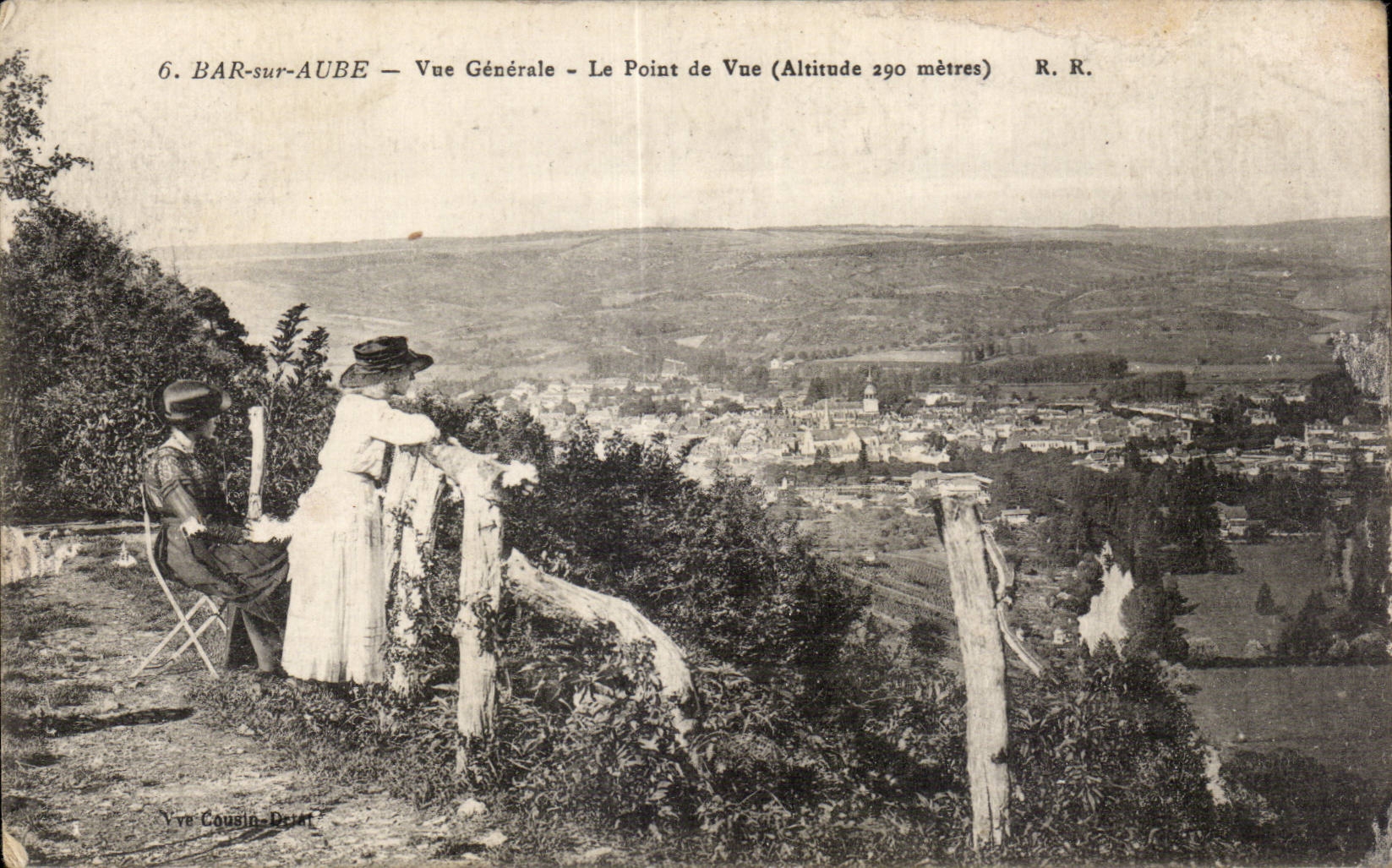 BAR-sur-AUBE — Vue Générale — Le Point de Vue (Altitude 290 mètres) — R. R. — Yve Cousin-Deitt