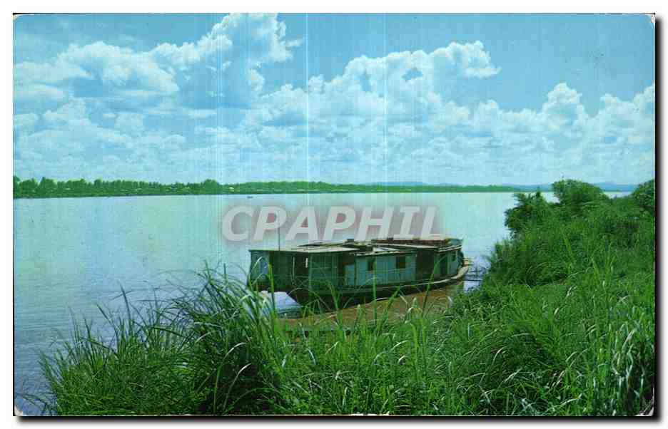 Mekong — großer Fluss, der Laos von Thailand trennt — Bountiou Photo, Vientiane, Laos