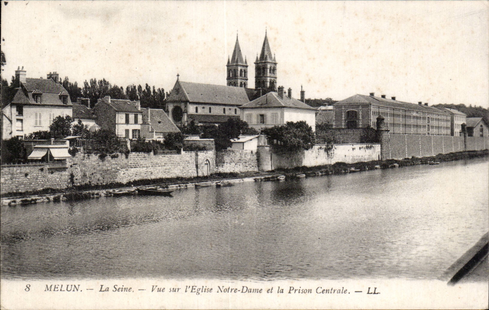 Melun - La Seine - Vue sur l Eglise Notre Dame - CPA 