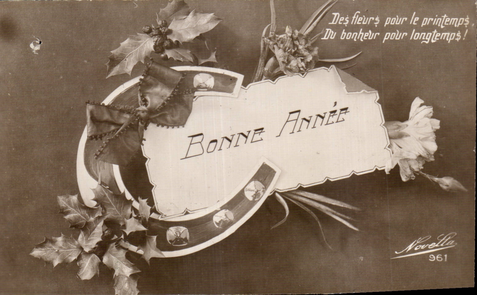 Fleurs Bonne Annee - Happy New Year Fer a cheval - CPA 