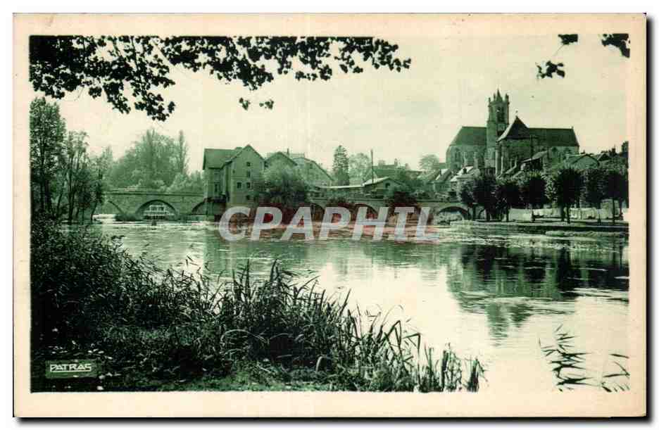 Moret sur Loing - L Eglise et la Porte de Bourgogne - CPA 