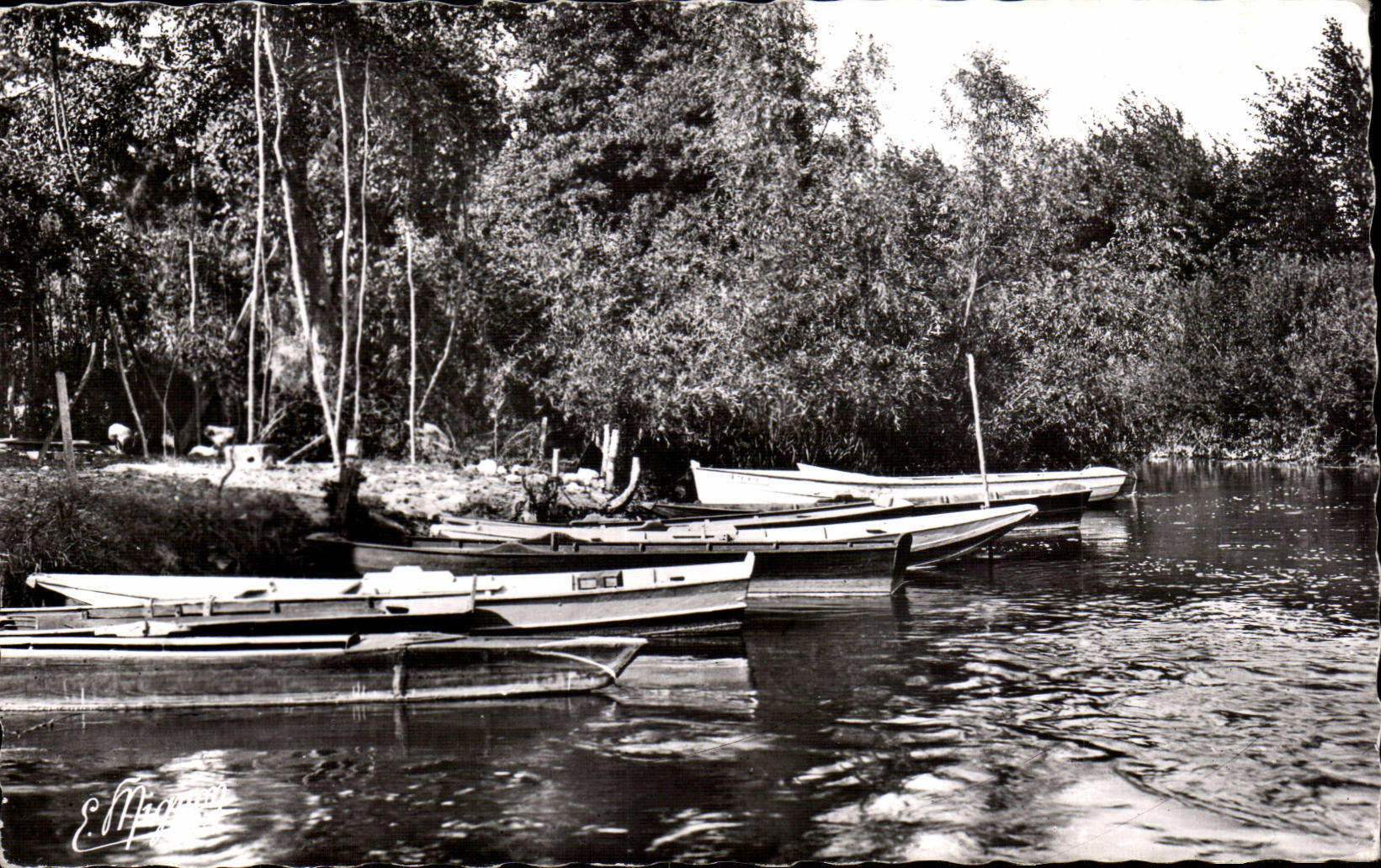 CPSM Souppes sur Loing Les bords du Loing L embarcadere
