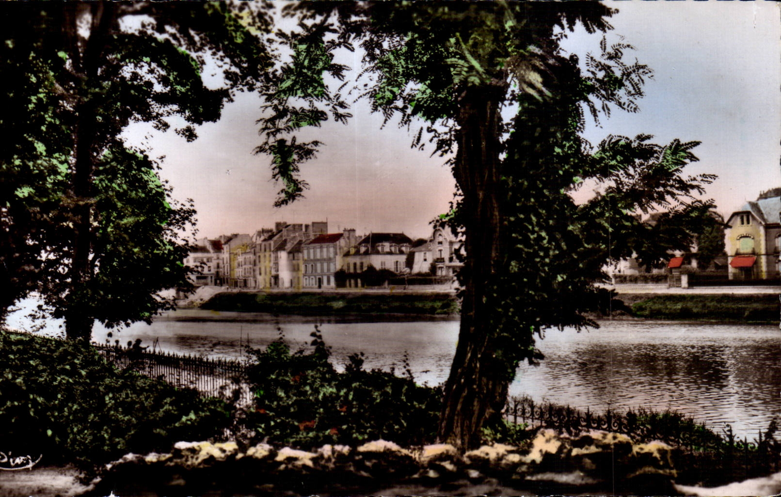 Lagny Thorigny - Vue prise du Square - CPA 