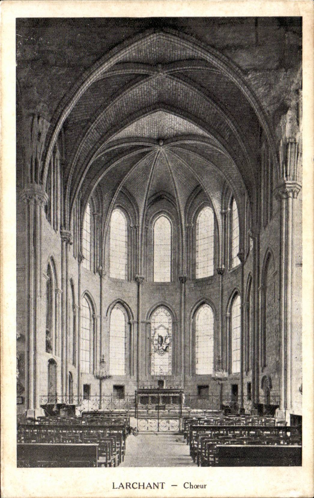 Larchant - Le Choeur de l Eglise - CPA 