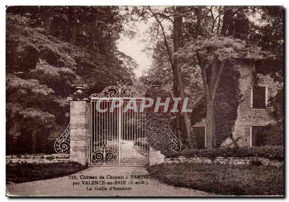 Château de Chapuis à Pampou - La Grille d'honneur — par VALENCE-en-BRIE (S.-et-M.)