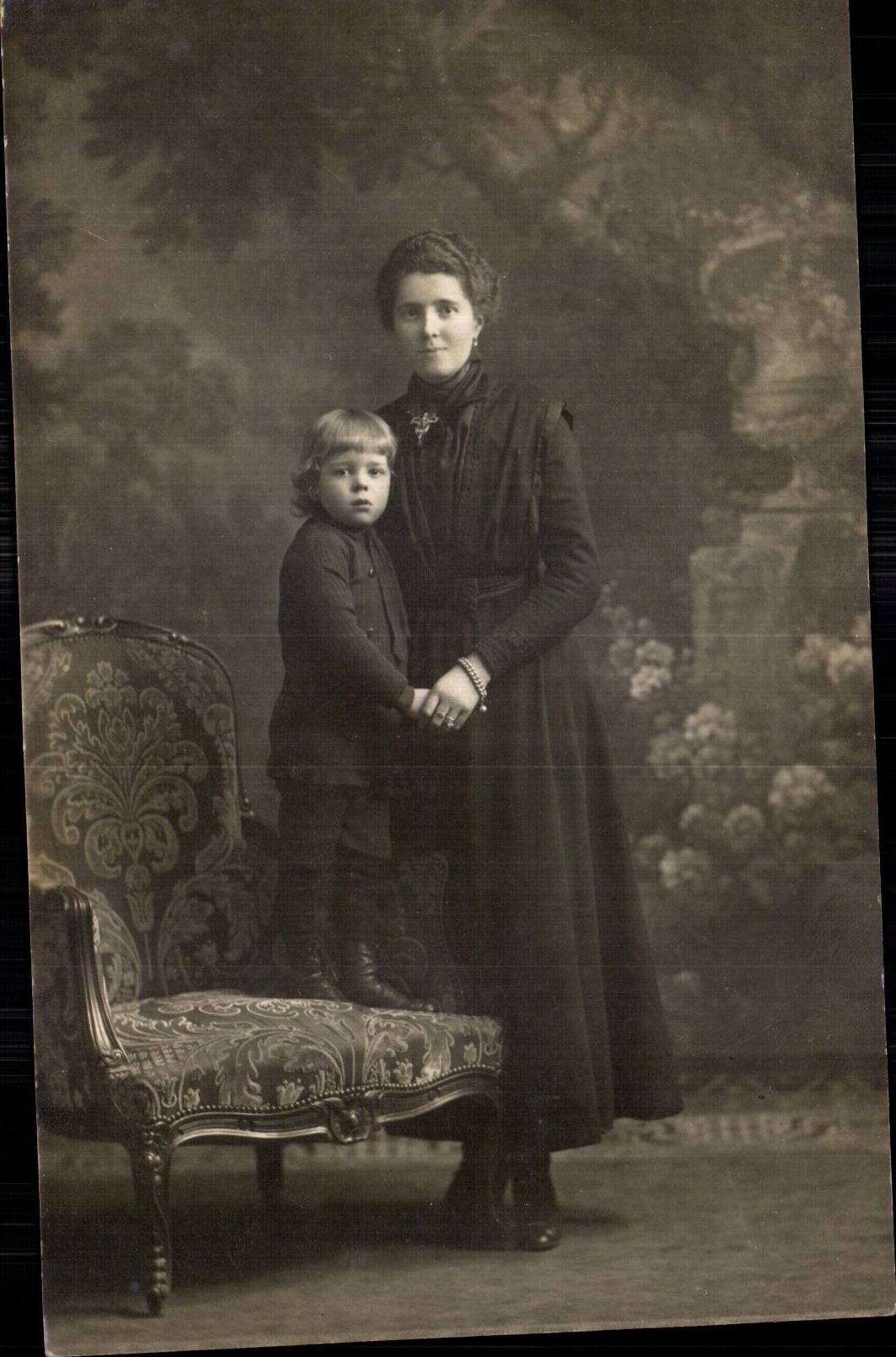 CARTE PHOTO Femme et enfant 