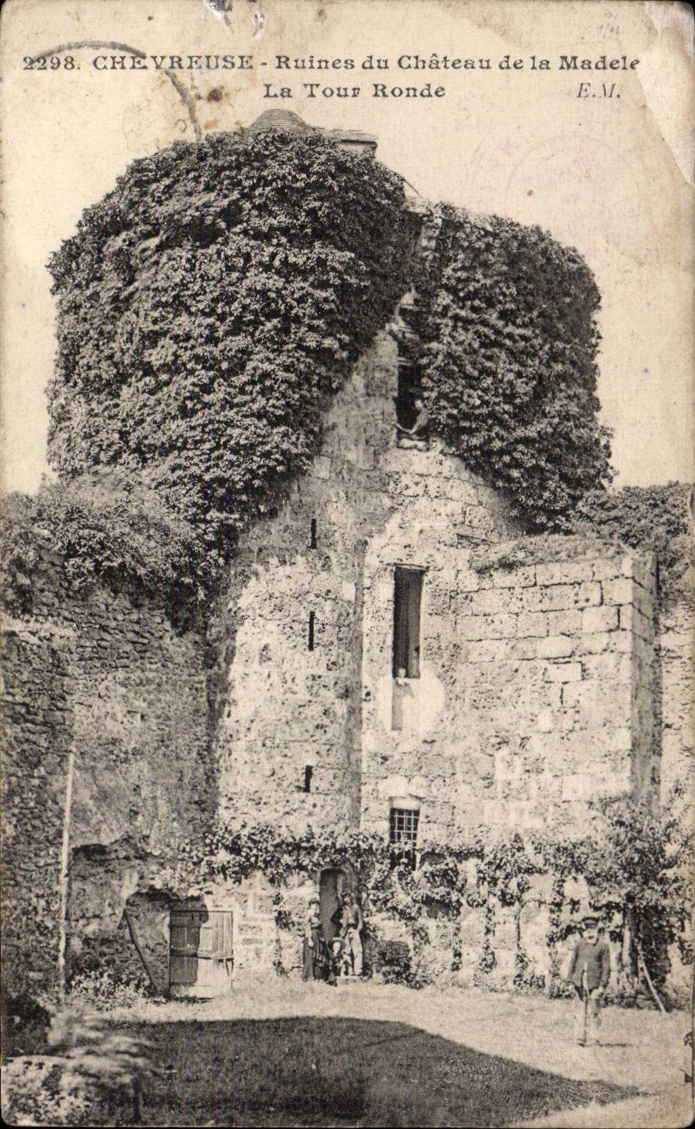 Chevreuse - Ruines du Chateau de la Madeleine - La Tour Ronde - CPA