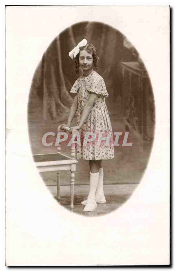 Fantaisie - Enfants - young girl with large bow in hair CARTE PHOTO -