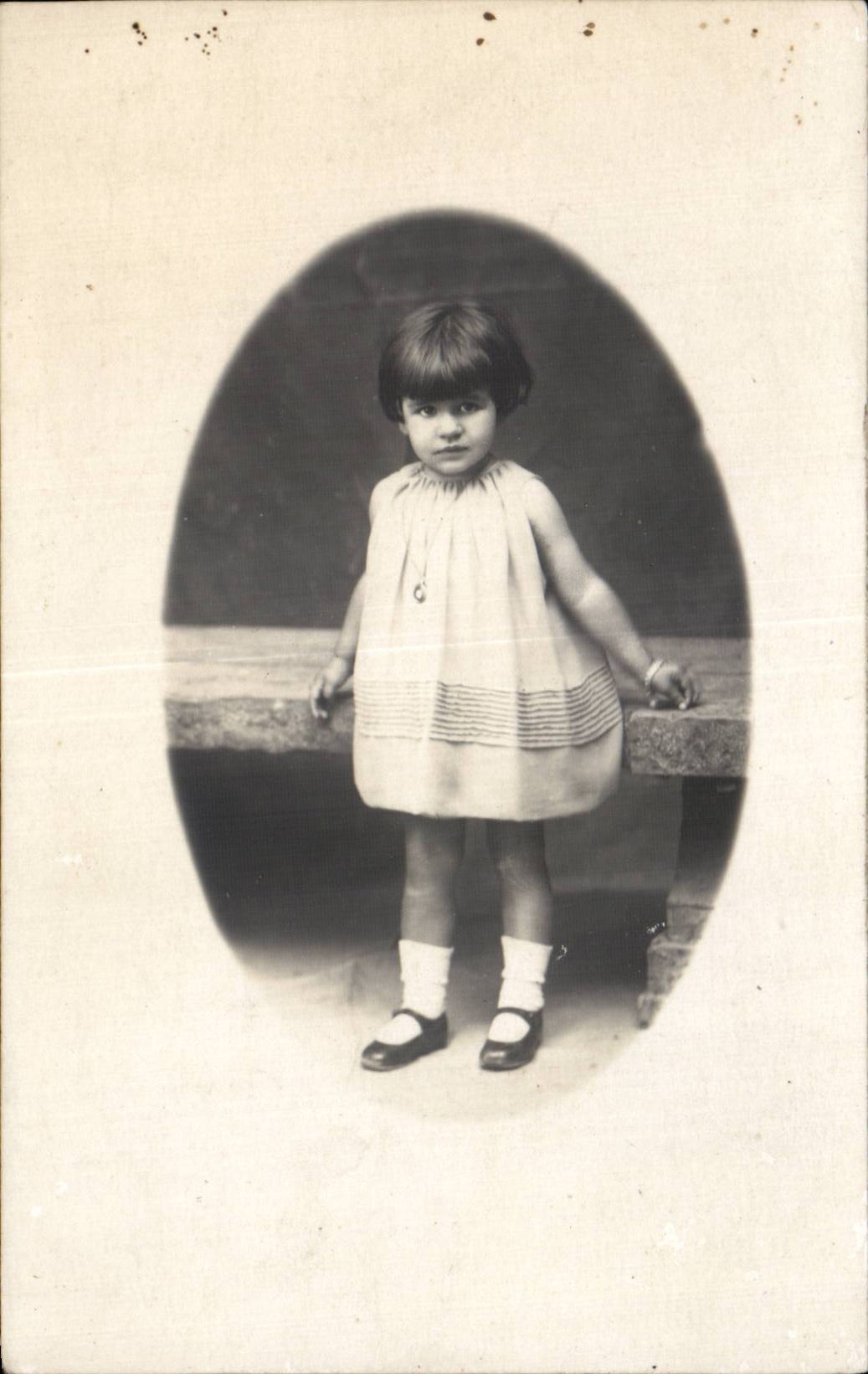 Fantaisie - Enfants - darling girl with bobbed hair CARTE PHOTO 