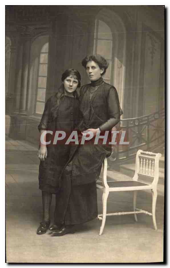 CARTE PHOTO Folklore Costume Femme et sa fille
