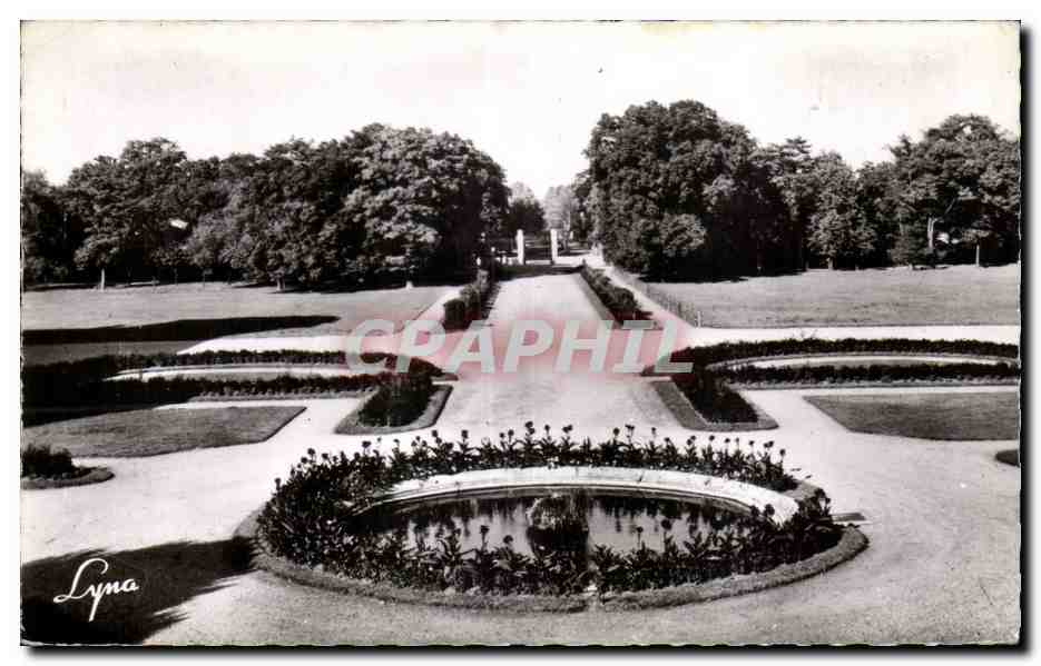 Jardin du Vésinet — Allée principale et Cour d'Honneur — Ed. Beaujean