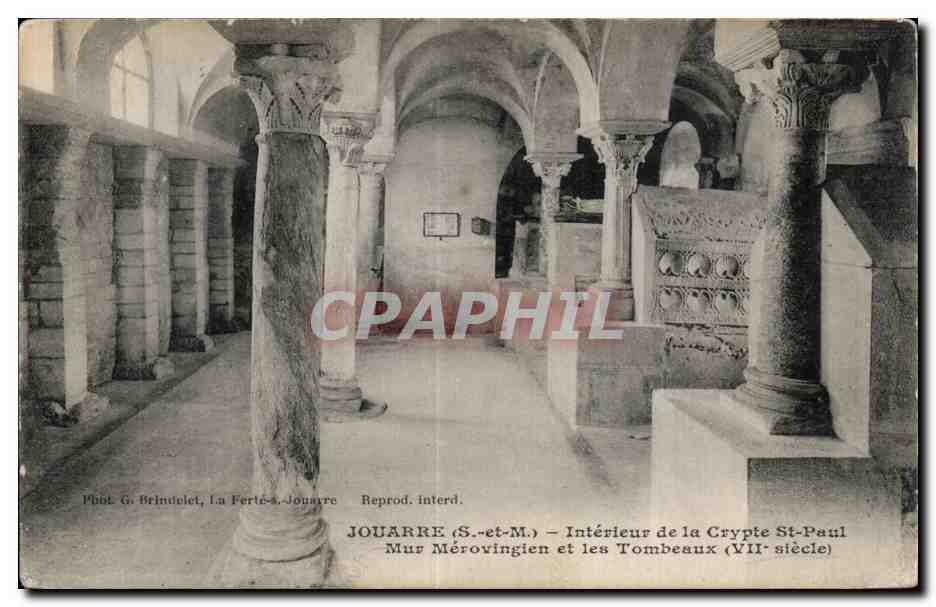 Jouarre (S.-et-M.) — Interior de la Cripta de San Pablo y los Sepulcros (siglo VII) — Foto G. Brindelet, La Ferté-Jouarre