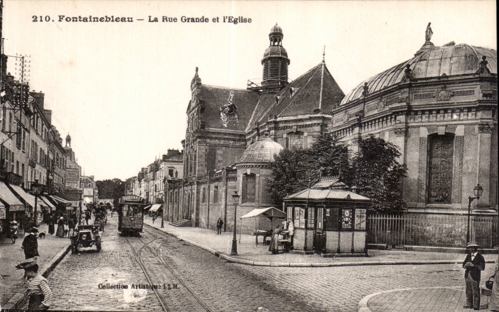 Fontainebleau — La Rue Grande et l'Église — Collection Artistique J.M.