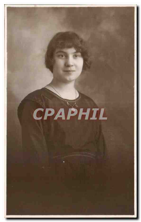 CARTE PHOTO Folklore Femme Clermont Ferrand