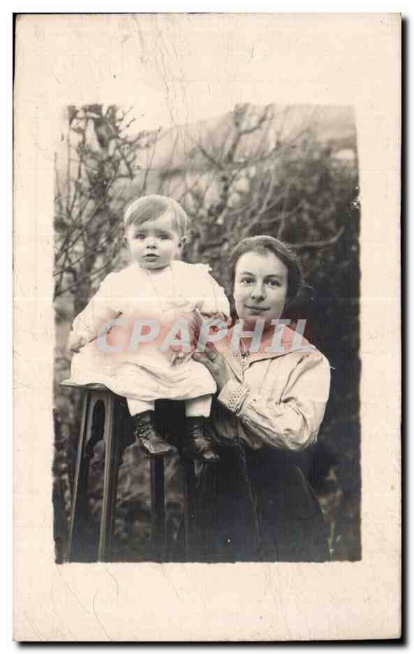 CARTE PHOTO Femme et enfant Bebe Folklore costume 