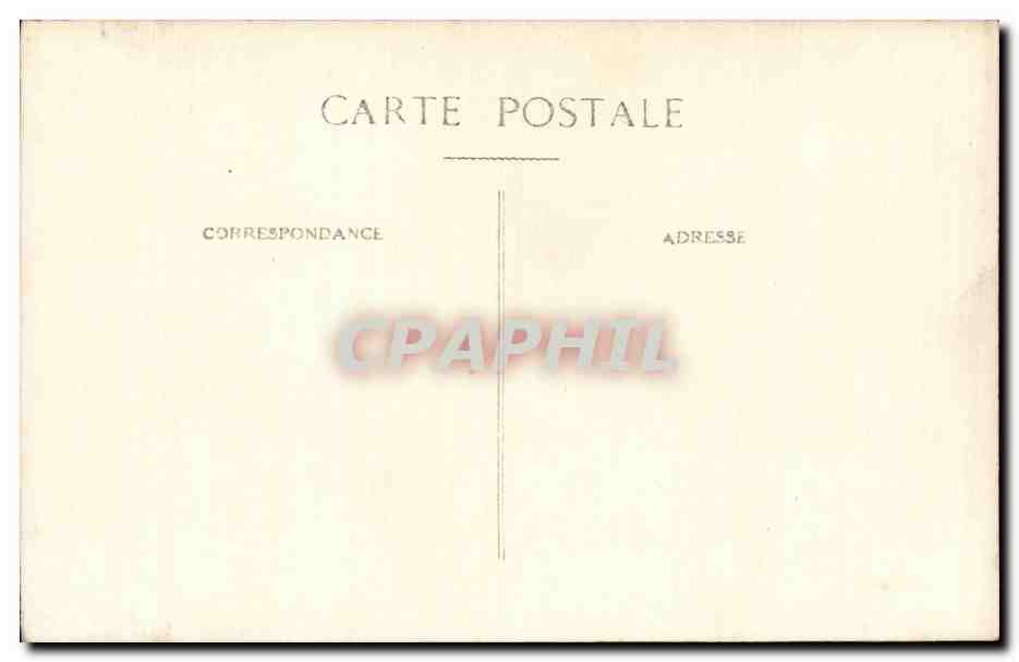 CARTE PHOTO Famille a la campagne Folklore costume  — Verso
