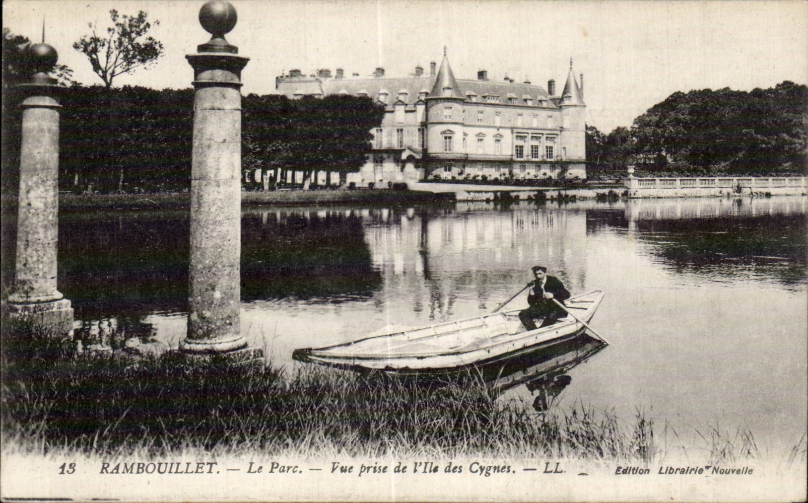 Rambouillet — Le Parc. Vue prise de l'Île des Cygnes — Édition Librairie Nouvelle