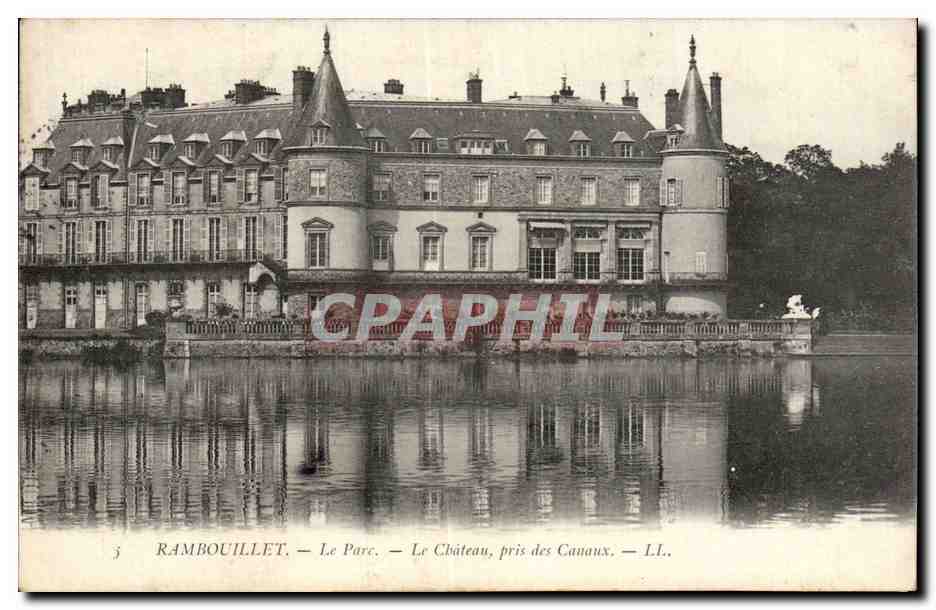 Rambouillet — Le Parc — Le Château, pris des Canaux — LL.