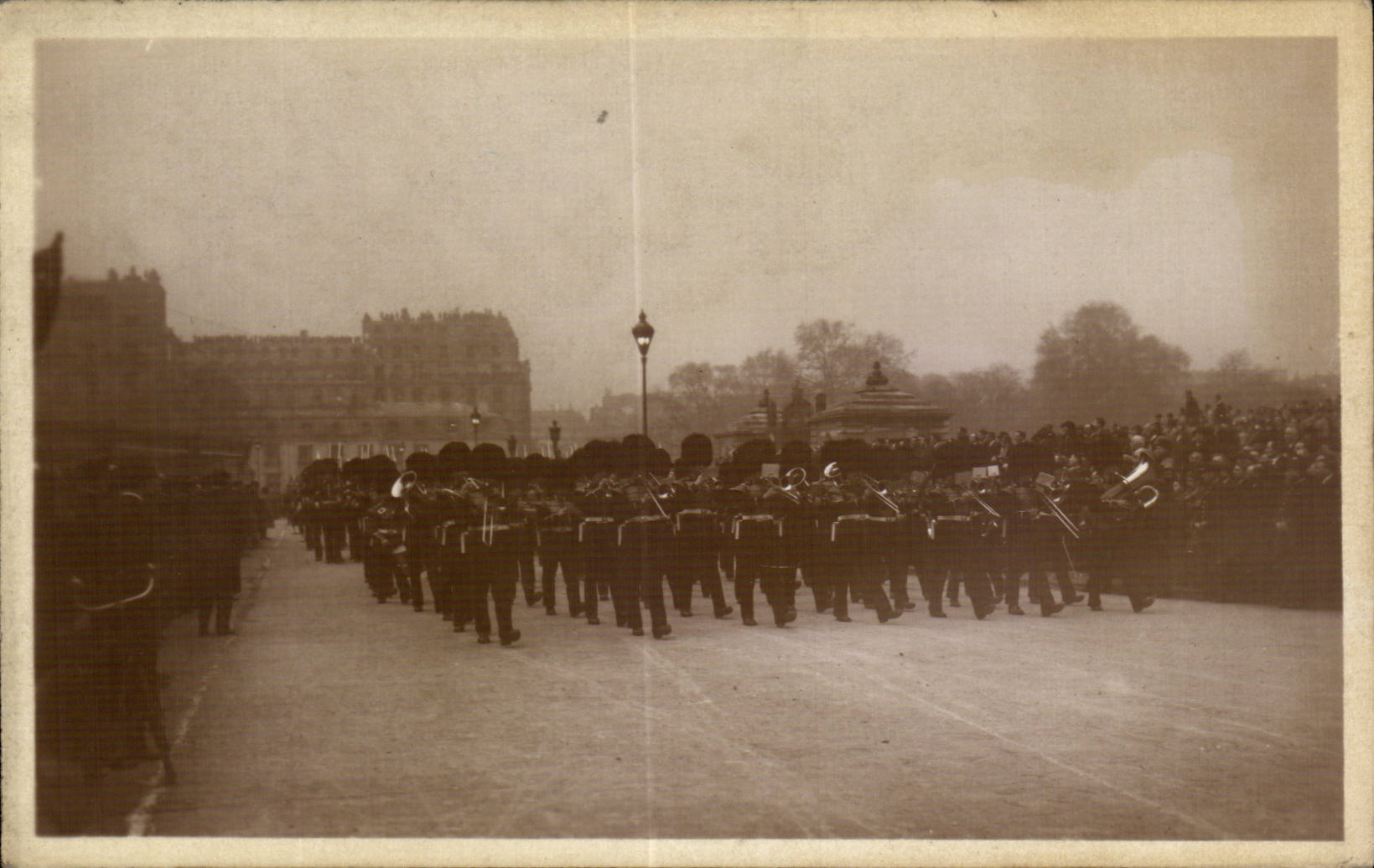CPA Militaria Funerailles du Marechal Foch 26 mars 1929 Musique des Coldstream guards