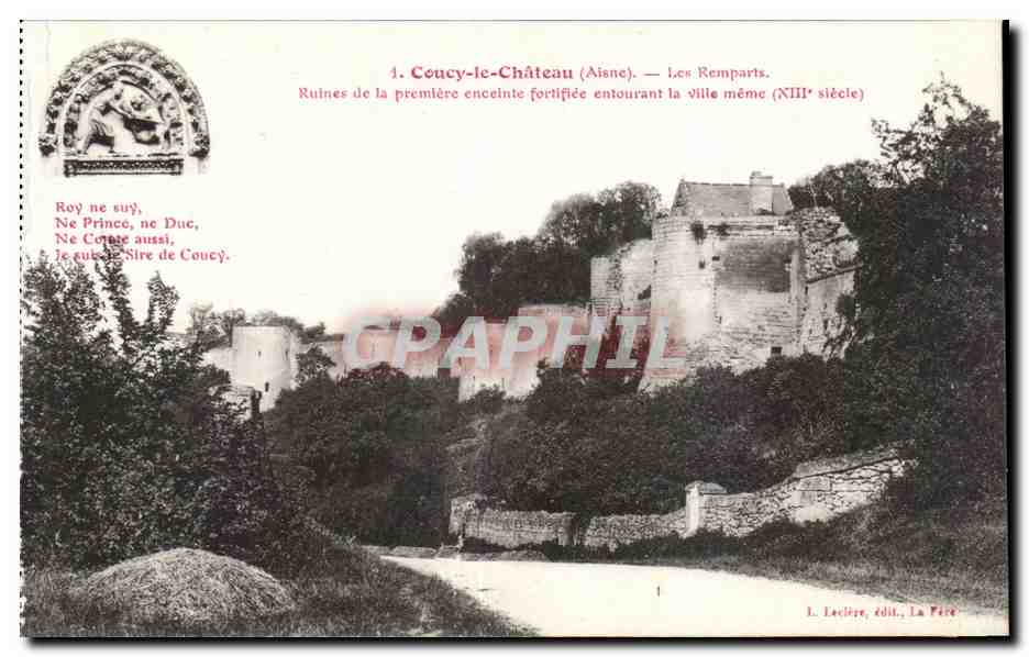 CPA Coucy le Chateau Les remparts