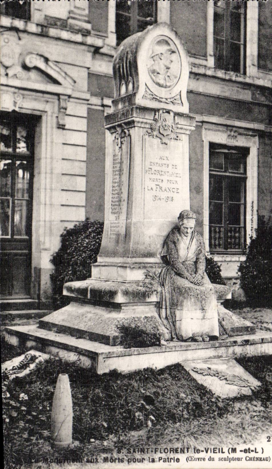 CPA St Florent le Vieil Monument aux morts pour la patrie 