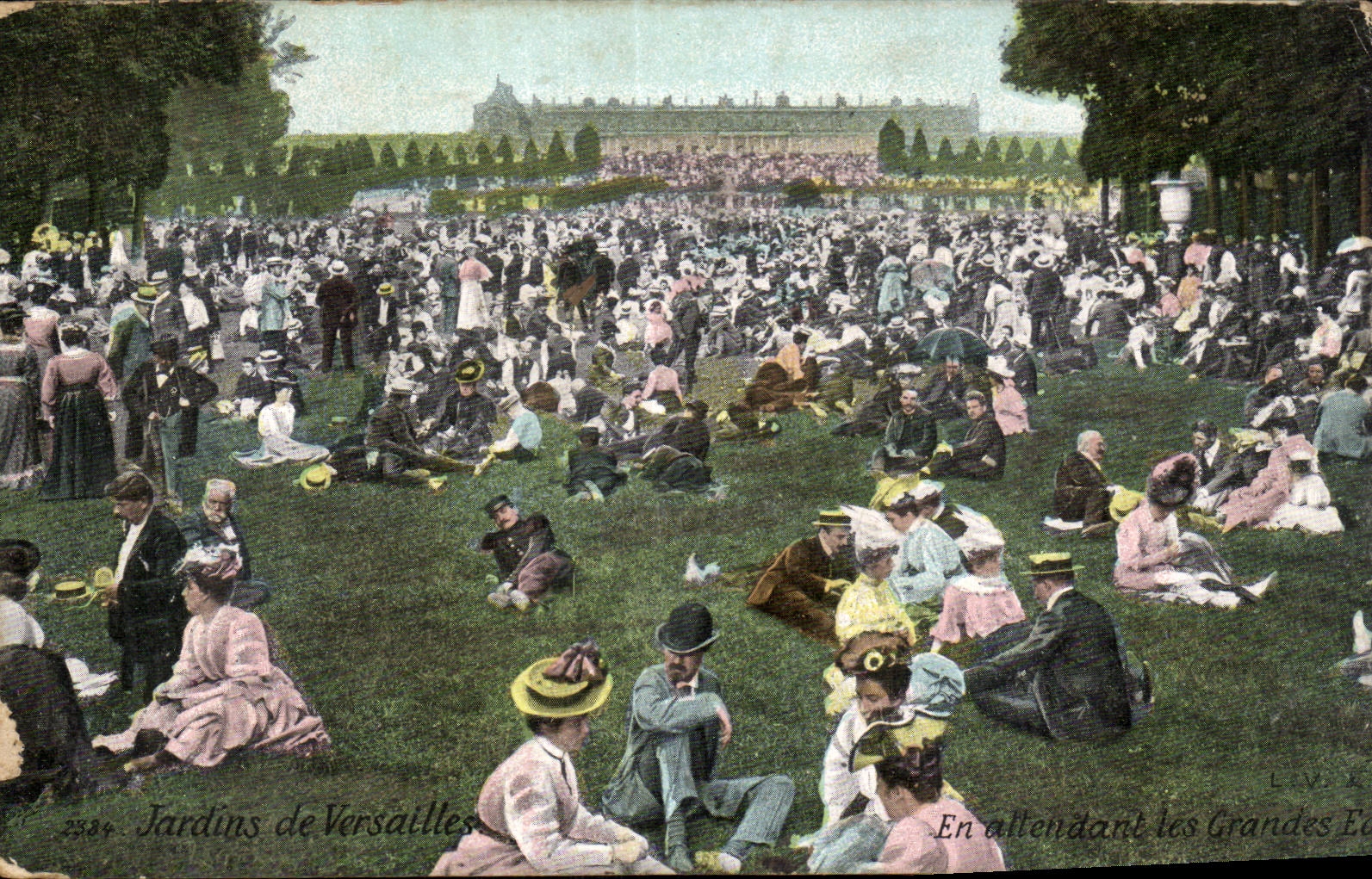 Versaille - Les Jardins En attendant les grandes eaux - CPA
