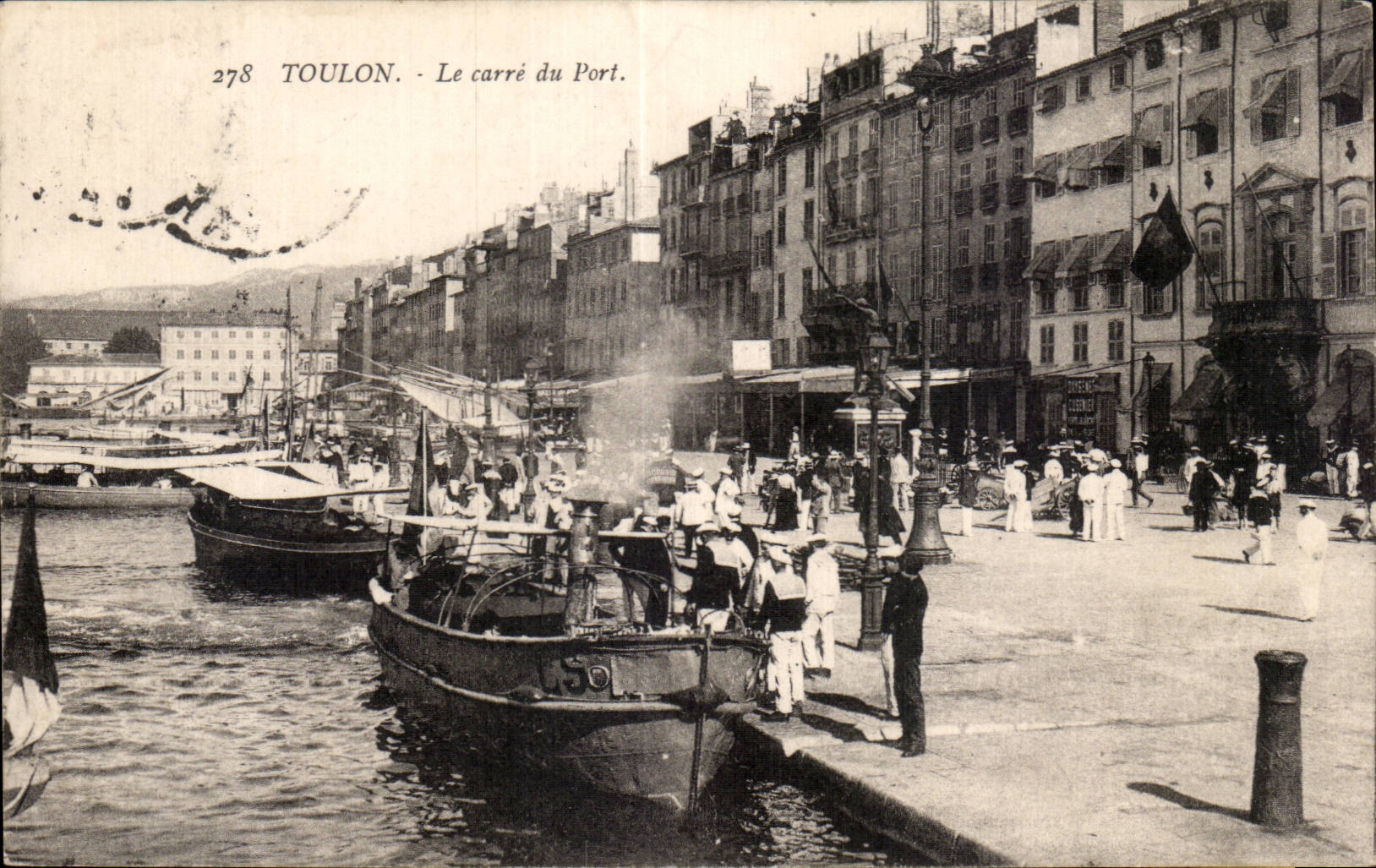 Toulon - Le carre du Port Bateau - CPA
