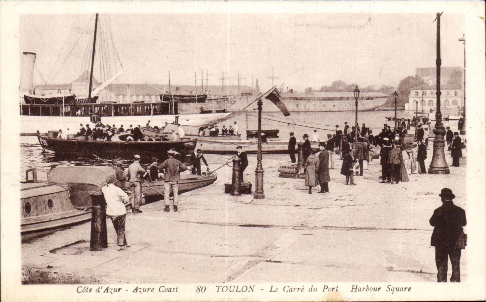 Côte d'Azur - Azure Coast 80 TOULON - Le Carré du Port Harbour Square