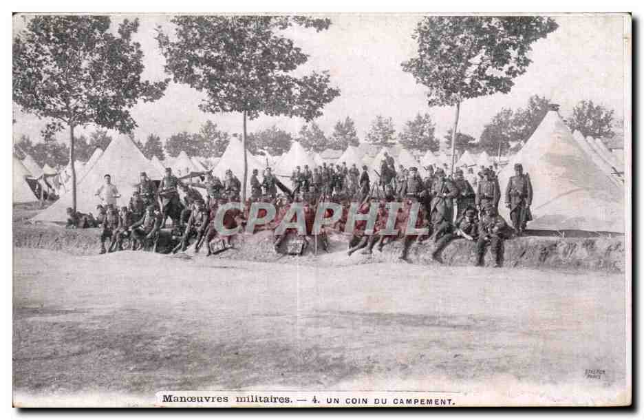 CPA Militaria Manoeuvres militaires Un coin du campement 